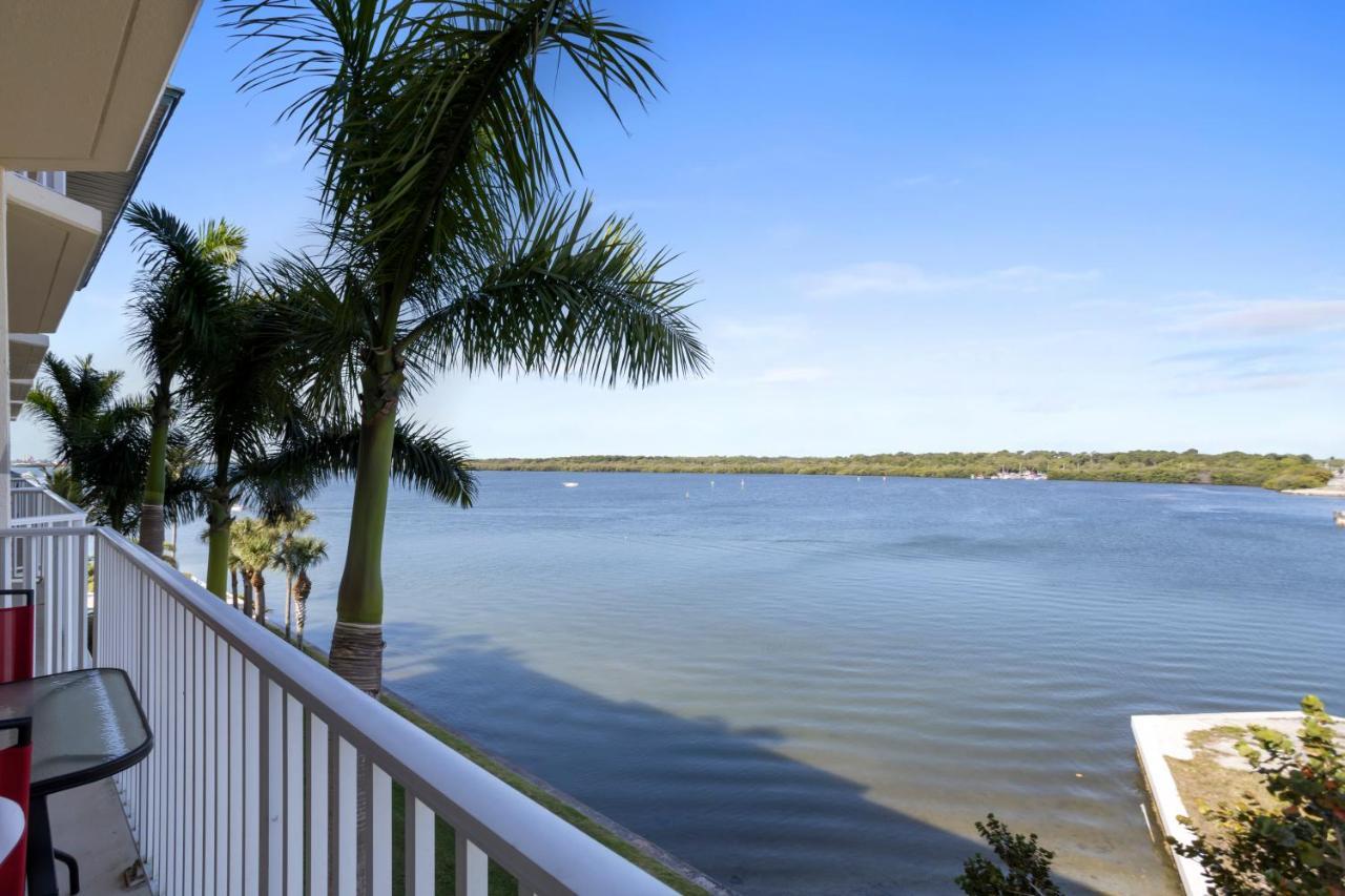 Oceanfront Luxury Condo! Mins To Beach! Rum Bar Next Door! Sankt Petersburg Exterior foto