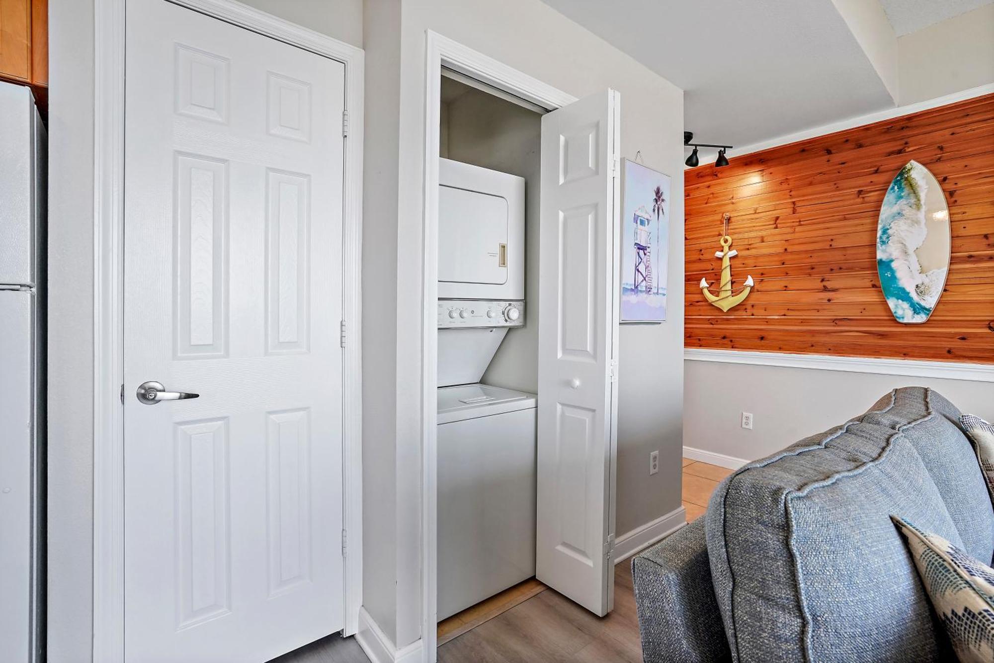 Oceanfront Luxury Condo! Mins To Beach! Rum Bar Next Door! Sankt Petersburg Exterior foto